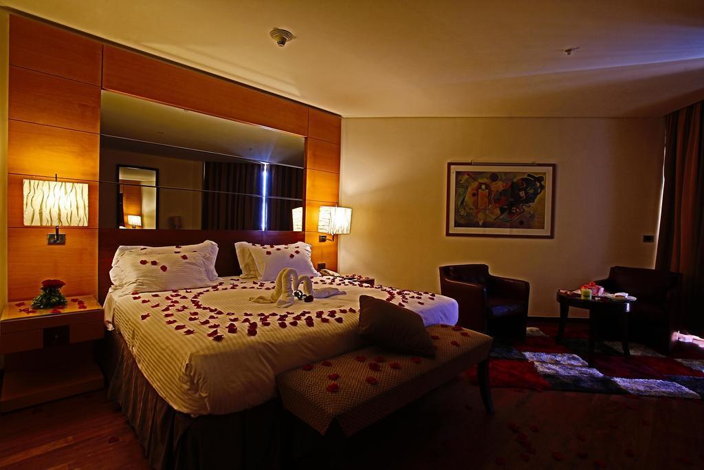 Coral Beach Hotel And Resort Beirut Eksteriør bilde